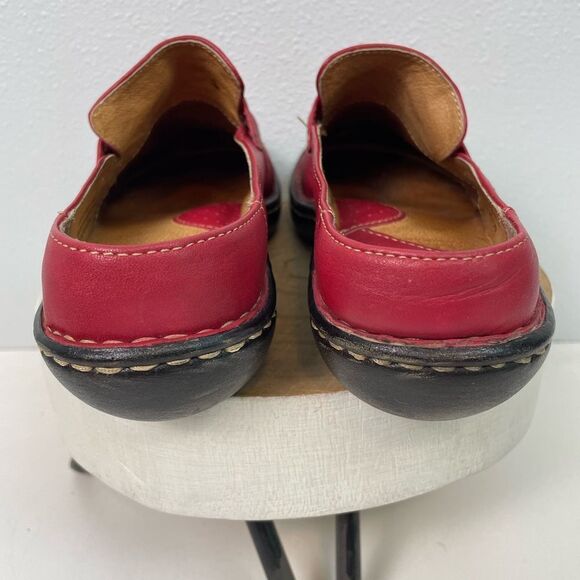 Born Vibrant Red Leather Slip-On Loafers with Moccasin Stitching Size 8 EUC - Picture 8 of 10